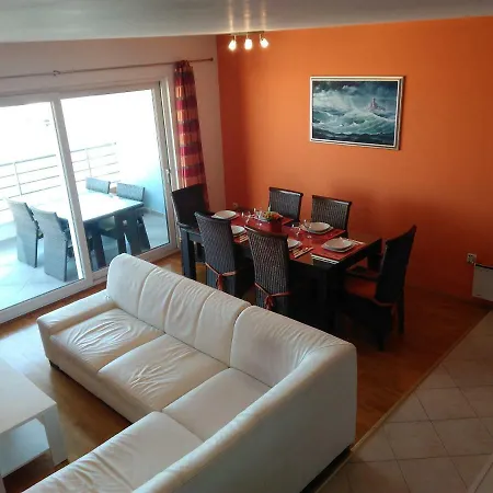 Toni - Sea View And Close To The Beach Apartment Split